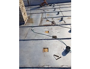 Foukaná izolace pultové střechy a její odvětrání